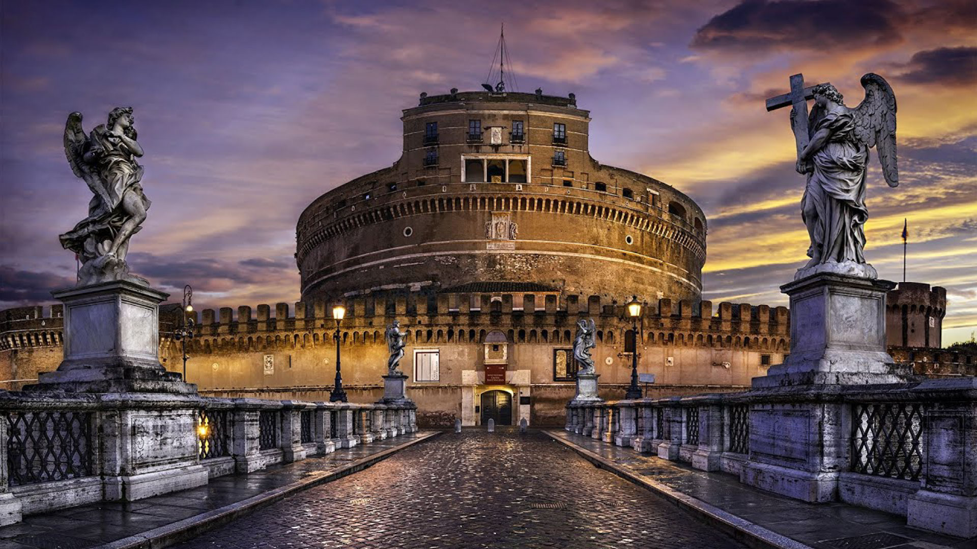 Castel Sant’Angelo di notte, avvolto da un’aura misteriosa e leggende di fantasmi